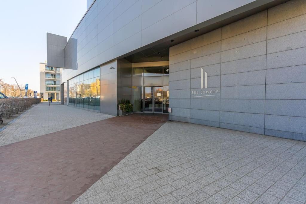 غدينيا Golden Apartments An Hryniewickiego 6A المظهر الخارجي الصورة