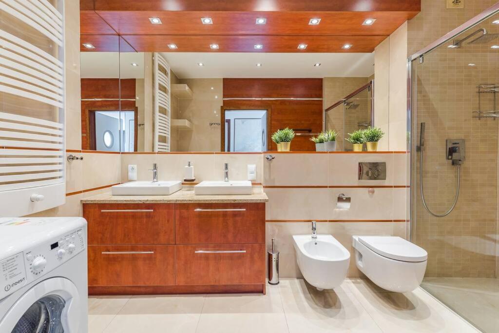 غدينيا Golden Apartments An Hryniewickiego 6A المظهر الخارجي الصورة