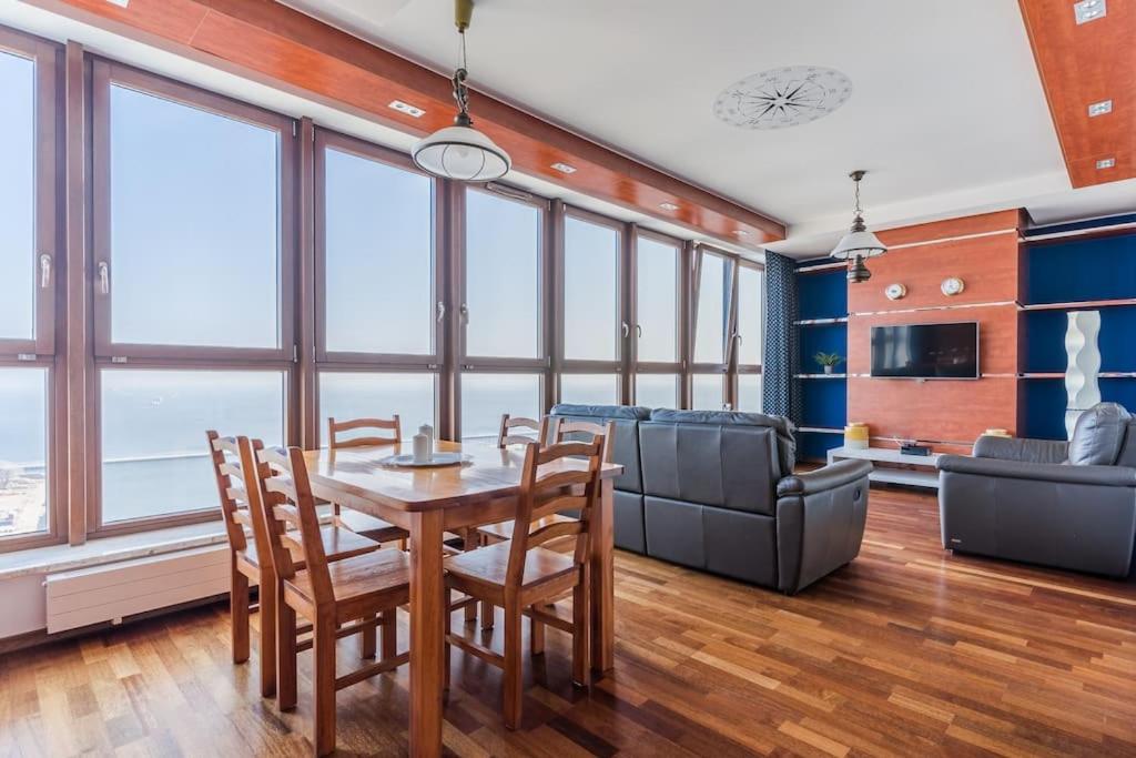 غدينيا Golden Apartments An Hryniewickiego 6A المظهر الخارجي الصورة