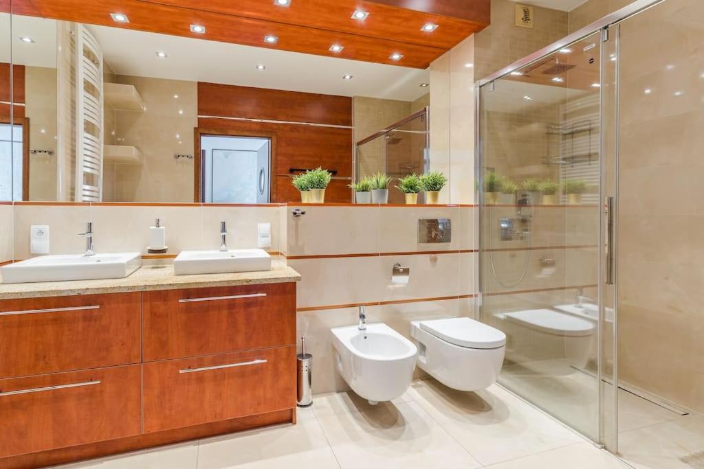 غدينيا Golden Apartments An Hryniewickiego 6A المظهر الخارجي الصورة